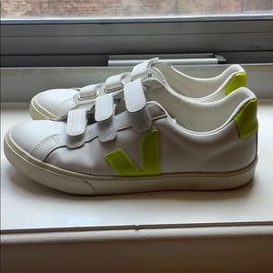 Veja 3-LOCK LEATHER EXTRA WHITE JAUNE FLUO
